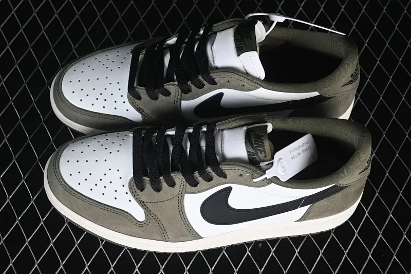 All categories Air Jordan Jordan series basketball shoes Air Jordan 1 Low Travis Scott x Air Jordan 1 Low OG AJ1 Joe 1 undercut low top HQ6998-200